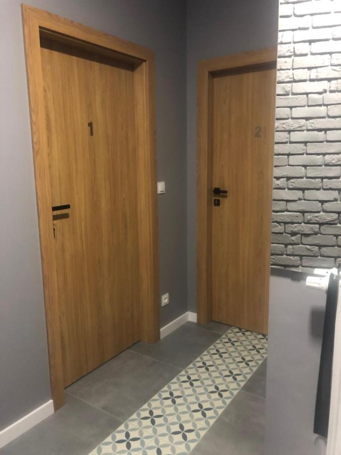 Apartament Z Ogrodkiem I Garazem Poznan Exterior photo