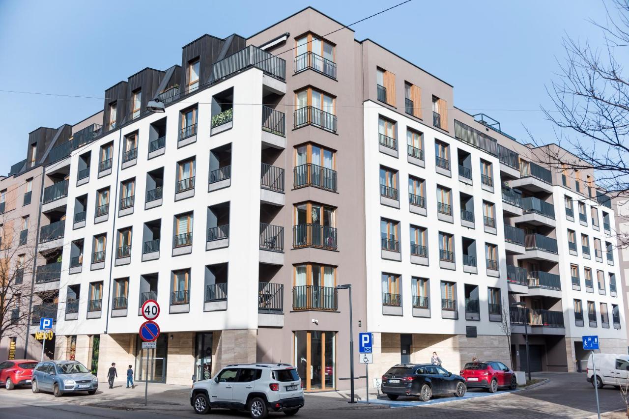 Apartament Z Ogrodkiem I Garazem Poznan Exterior photo